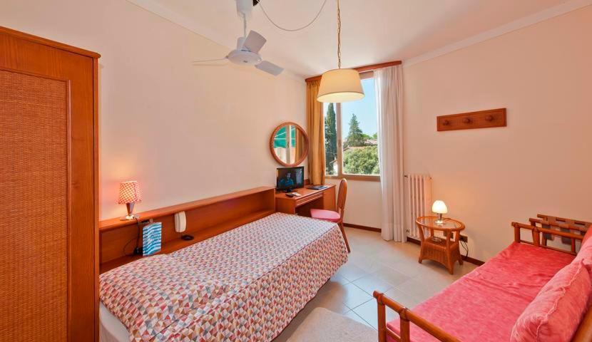 Hotel Gabbiano - Garda Lake Collection Garda (Verona) Exterior foto