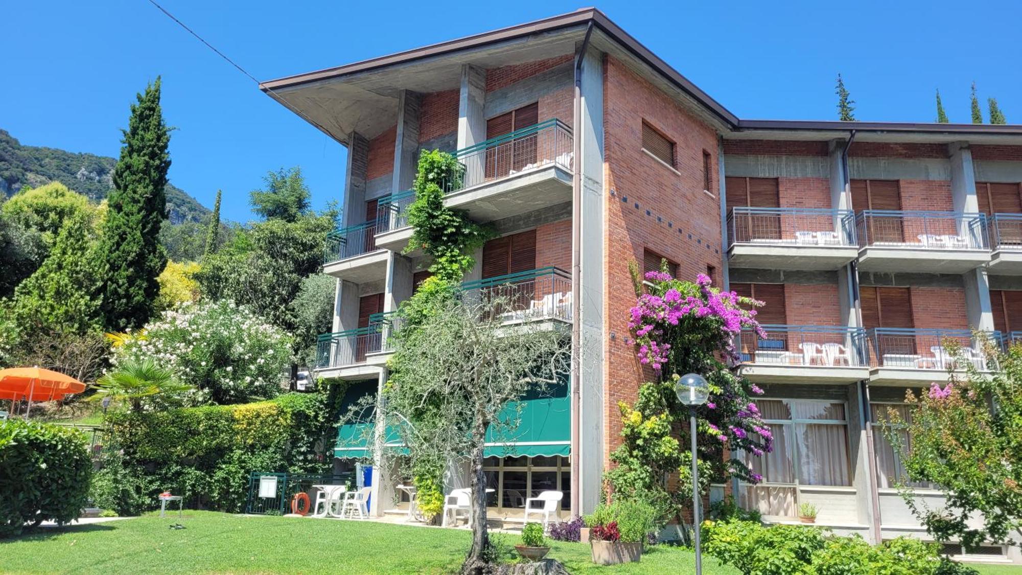 Hotel Gabbiano - Garda Lake Collection Garda (Verona) Exterior foto